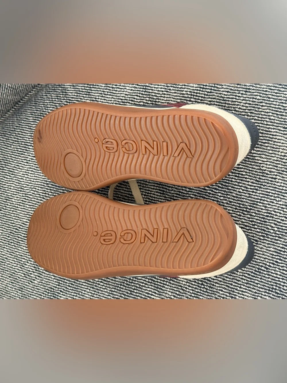 Vince Oasis Leather & Suede Sneakers Cream w/Navy & Burgundy Accents Sz Womens 8